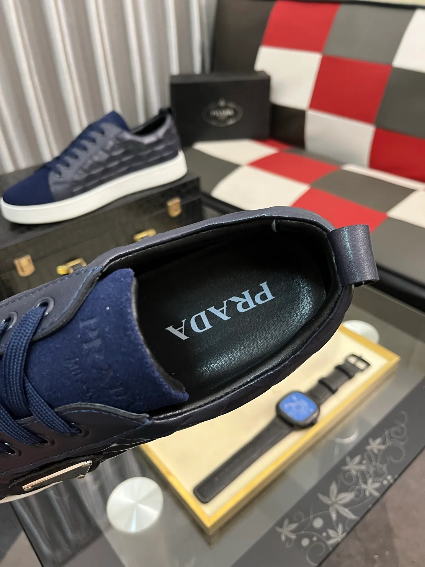 Men's shoes 💰440⌚️⌚️Prada•PRADA original quality.~ Unique modern style sneakers. 🏃A must-have casual shoe for trendy men😍😍 Original brand imported from Italy, imported original leather, sheep lining (refuses to discolor and grind feet) Sole: Original sole provided by the original factory, French lazy style design ⚠️Fit to the feet, original quality, super comfortable original sole. Code number: 38-444️⃣Colors available